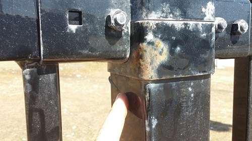 Clôture ornementale galvanisé rouillé