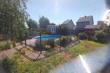 Clôture en aluminium moderne pour cour résidentielle