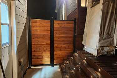 Clôture en bois composite sans entretien pour plus d'intimité