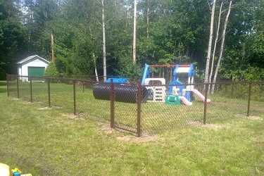 Installation de clôture de sécurité pour garderie et CPE