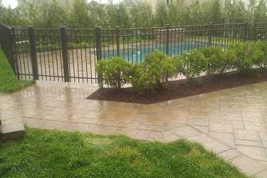 Clôture ornementale en aluminium durable et sans entretien