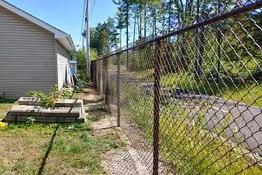 Grillage de clôture robuste pour délimitation de terrain